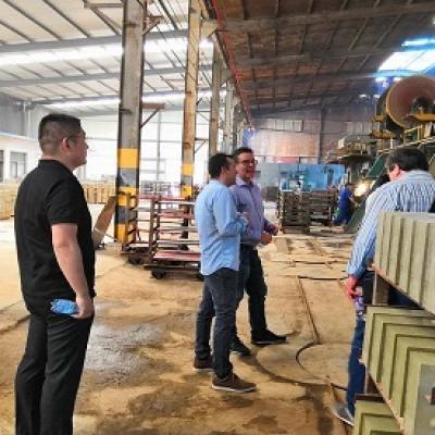 Colombian customer visits TKF's refractory brick plant